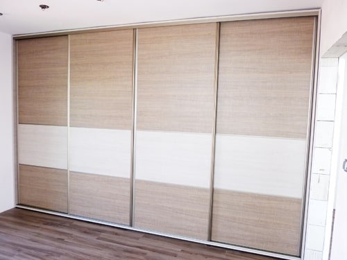 Vestavěné skříně