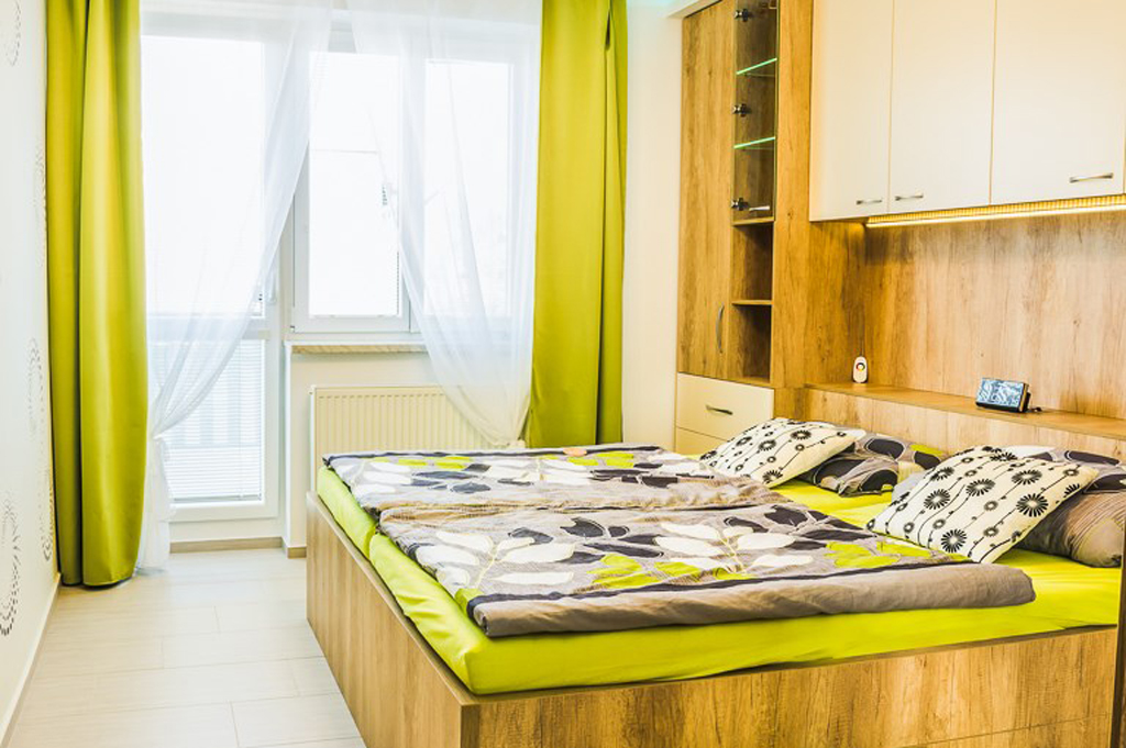 Ložnice s akváriem