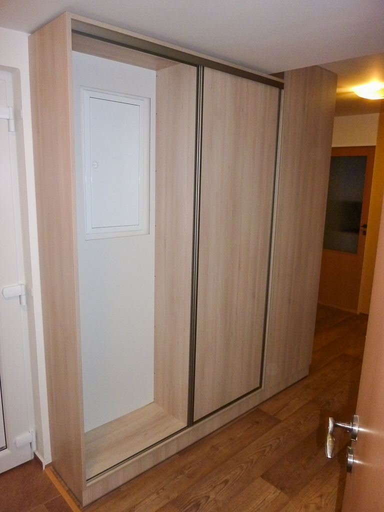 Vestavěná skříň - realizace 11