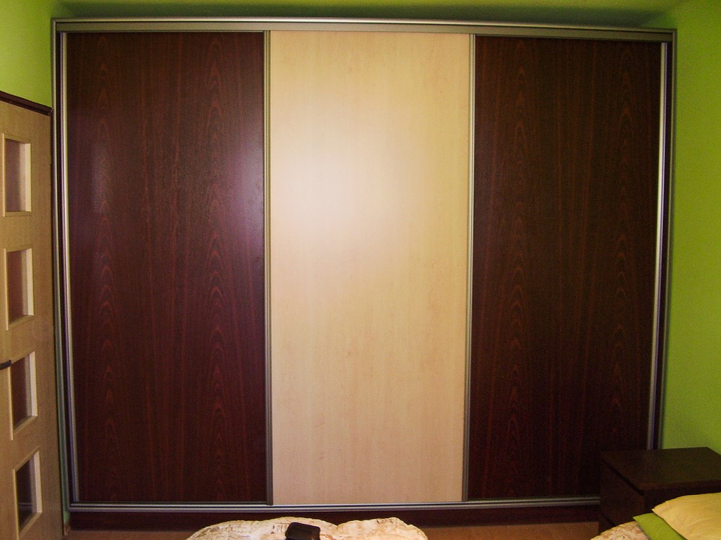 Vestavěná skříň - realizace 15