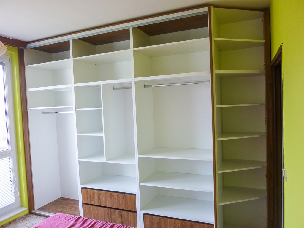 Vestavěná skříň - realizace 6